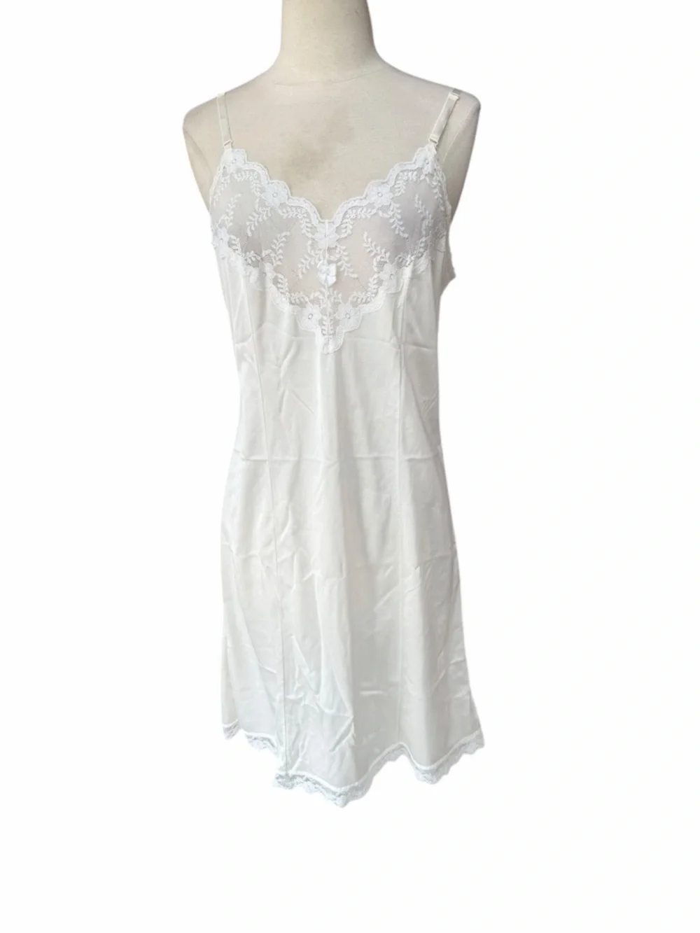 1980s/90s Ashley Taylor 100% Nylon Ivory V-Neckline Scalloped Floral Lace Slip - Picture 1 of 7